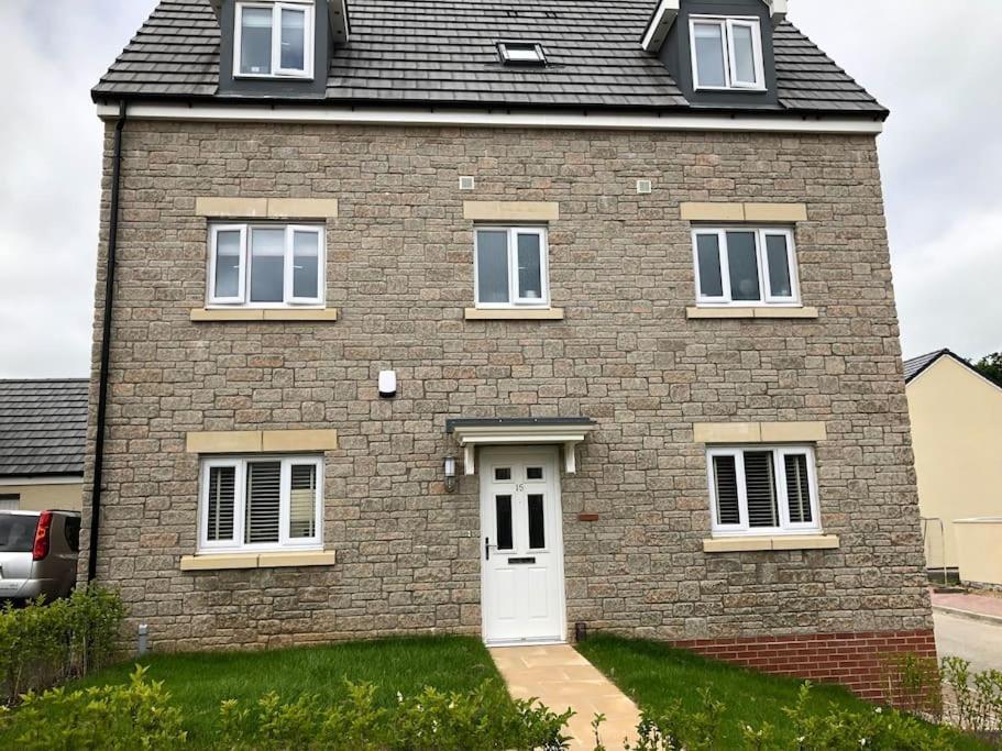 4 Bedroom Luxurious Detached Home Liskeard Exterior photo